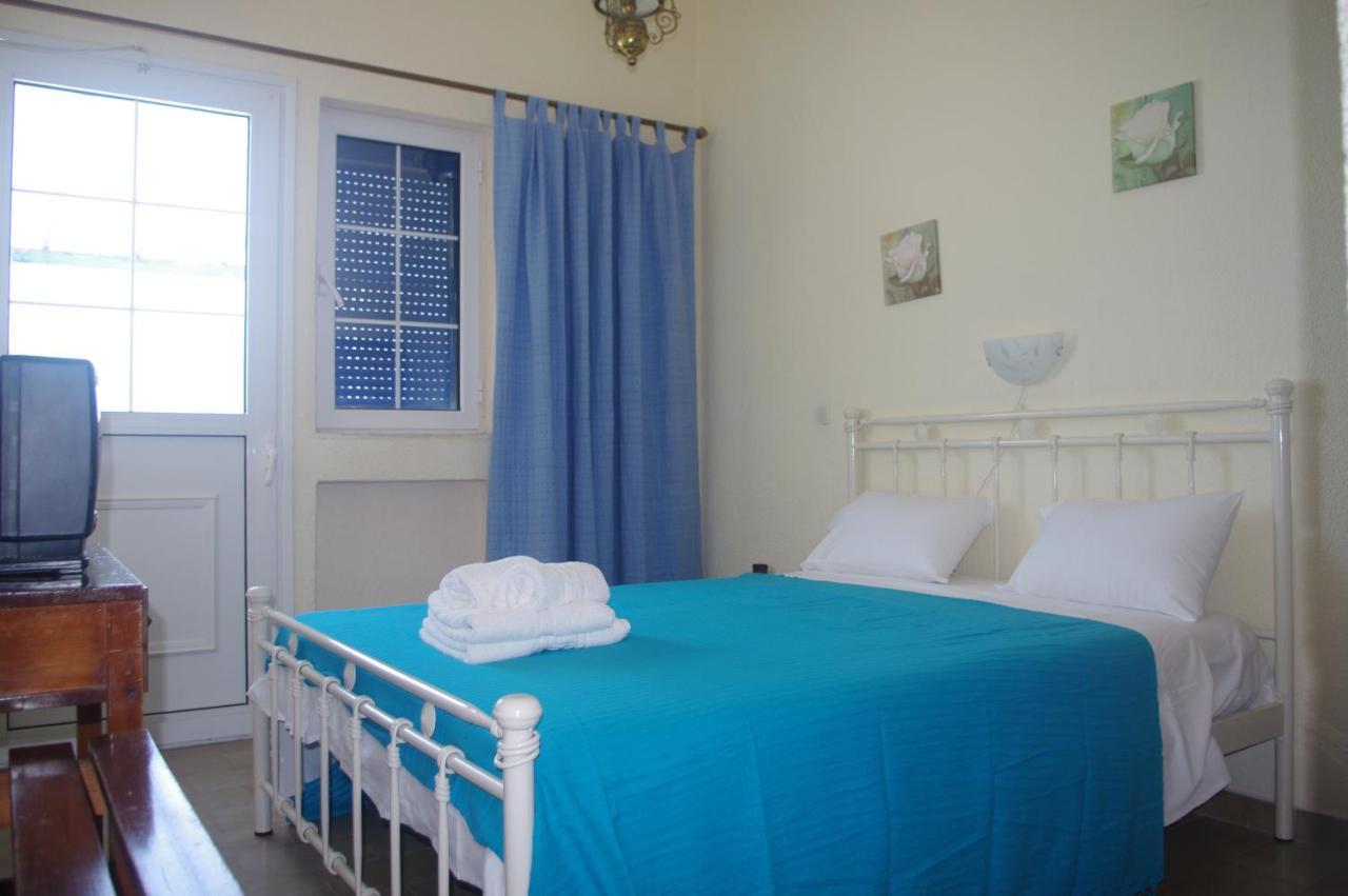 Rania Studios Poros Town Room photo