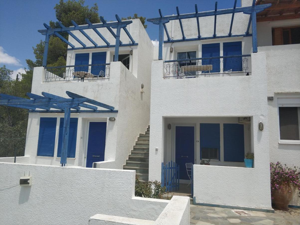 Rania Studios Poros Town Room photo