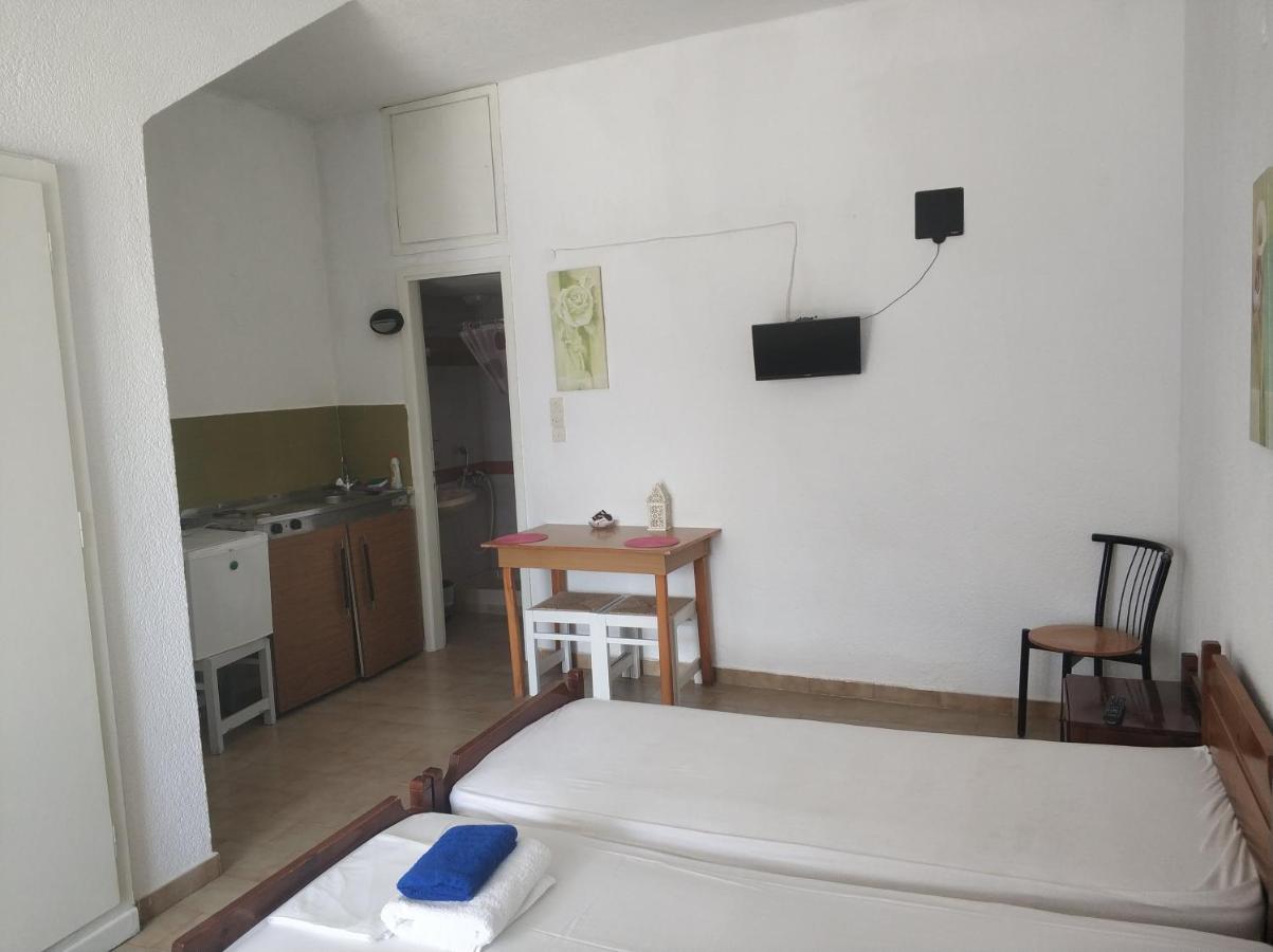 Rania Studios Poros Town Room photo