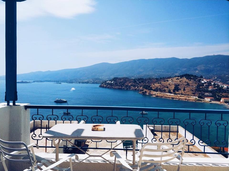 Rania Studios Poros Town Exterior photo